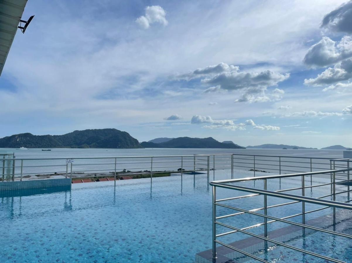 Simfoni Beliza Apartment With Roof Top Pool By Vintage Kuah Ngoại thất bức ảnh